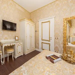 La Veneziana Boutique 2 Venice